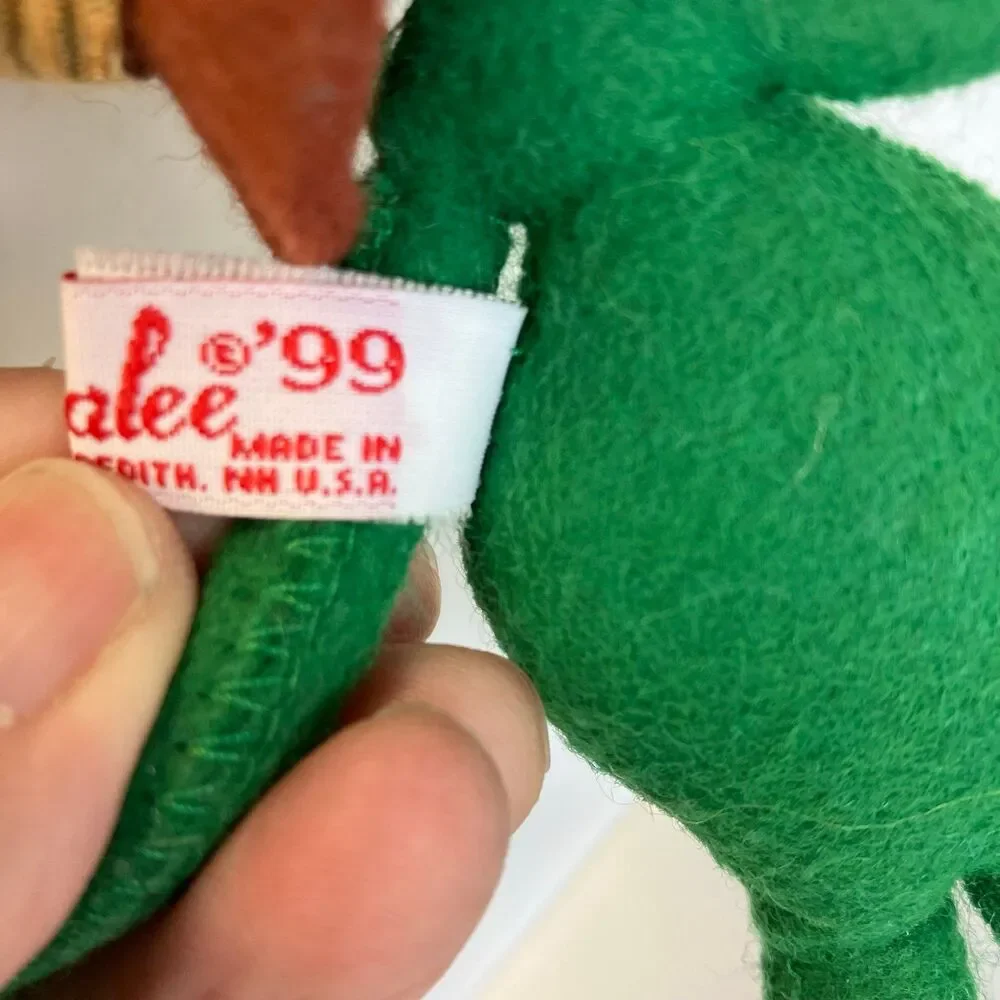 Vintage 1999 Annalee St. Patrick’s Day Lucky Leaper Green Frog